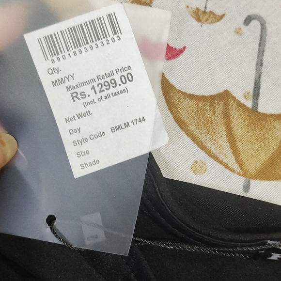 One shoulder top - Picture 4 of 7